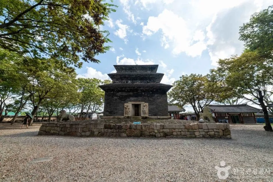 경주 분황사 모전석탑