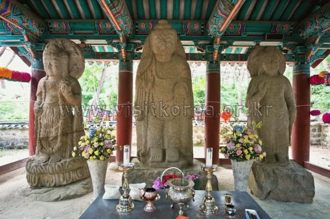 배동 석조여래삼존입상