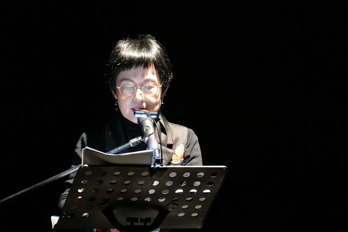 2019년 프랑크푸르트에서 시를 낭독하는 김혜순